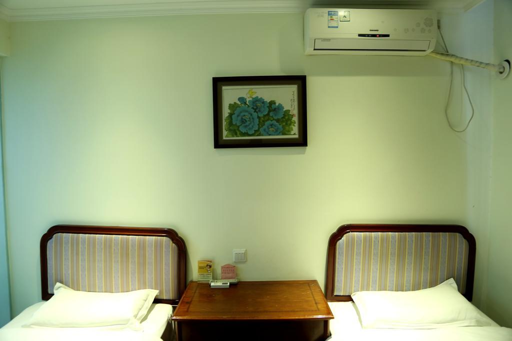 Xi'An The Facebook Youth Hostel Room photo