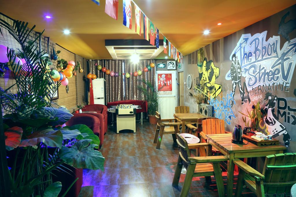 Xi'An The Facebook Youth Hostel Exterior photo
